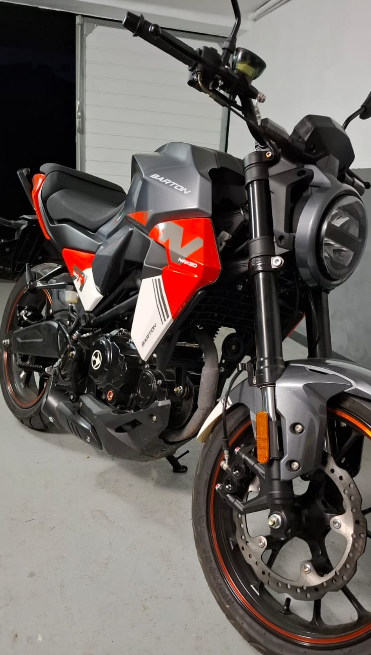 Barton Naked 125